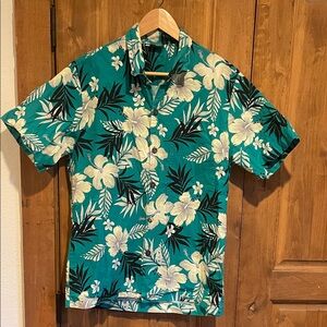Aloha Fashions Hawaiian shirt